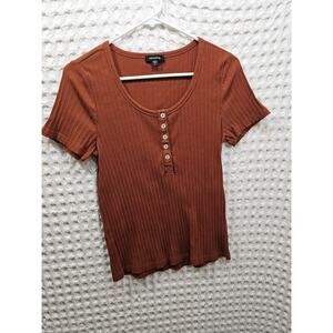 Slim fit but stretchy size L scoop neck top